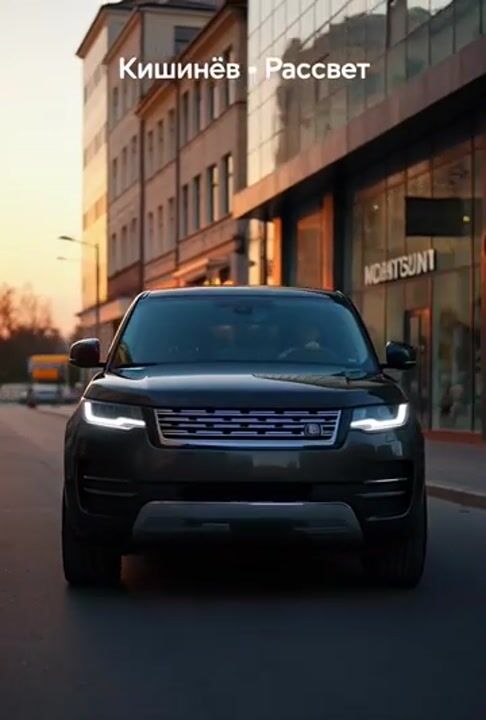 Land Rover short-form video example